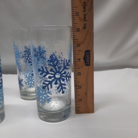 VTG Libbey Clearly Winter Set of 6 Snowflake water glasses - Picture 2 of 3